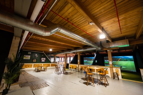 mullys-indoor-golf-1